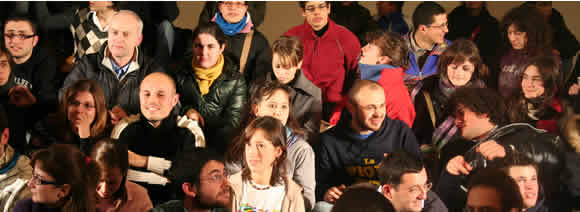 Giovani nel pubblico