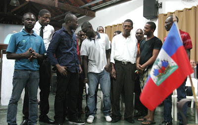 Terça 30/11: Encontro com haitianos e Ernesto Olivero: "Não estrangeiros, mas concidadãos e familiares de Deus"