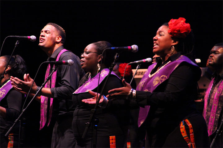Harlem Gospel Singers - Go down Moses