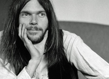 Neil Young - Don’t let it bring you down